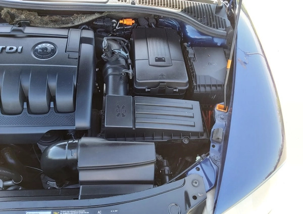 Skoda Octavia cena 17900 przebieg: 218000, rok produkcji 2007 z Kielce małe 562